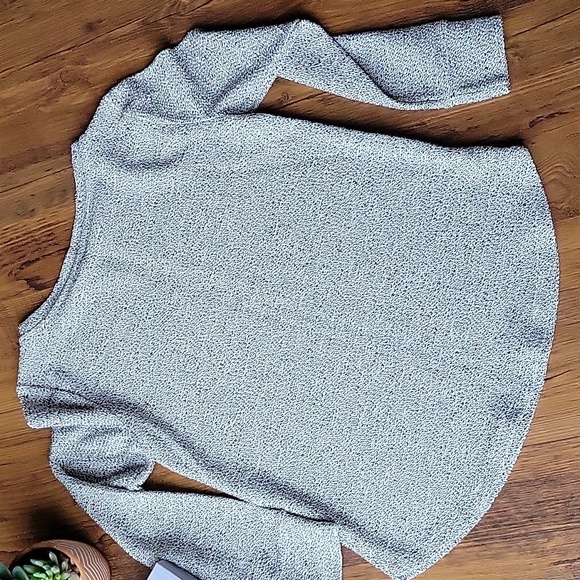 Loft Womens Small Black And Grey Sweater - Picture 6 of 6